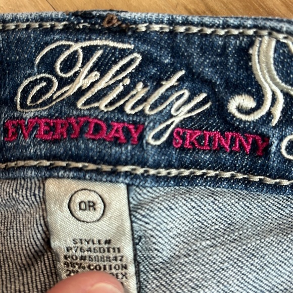 Denim Jean Boody Shorts Cutoffs Flirty Refuge Womens 0 - Picture 8 of 9